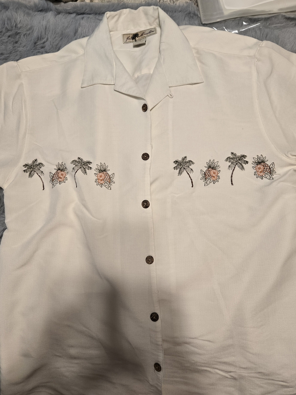 Joe Marlin White Embroidered Hawaiian Camp Shirt Medium Palm Tree Pineapple